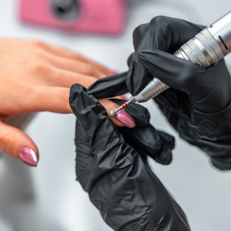 Removal gel manicure or pedicure